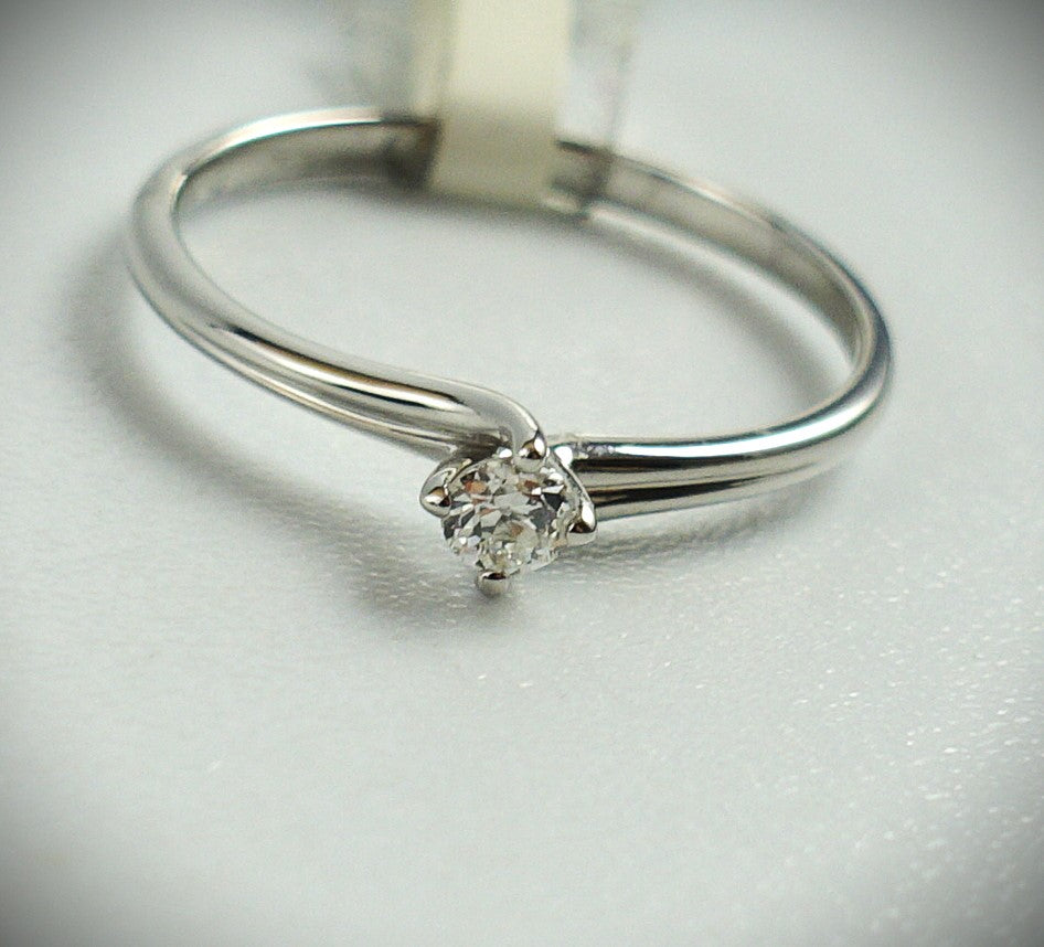 Ring 585 Weißgold 0,11 ct Brillant Ringgröße 54