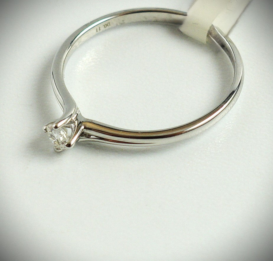 Ring 585 Weißgold 0,11 ct Brillant Ringgröße 54
