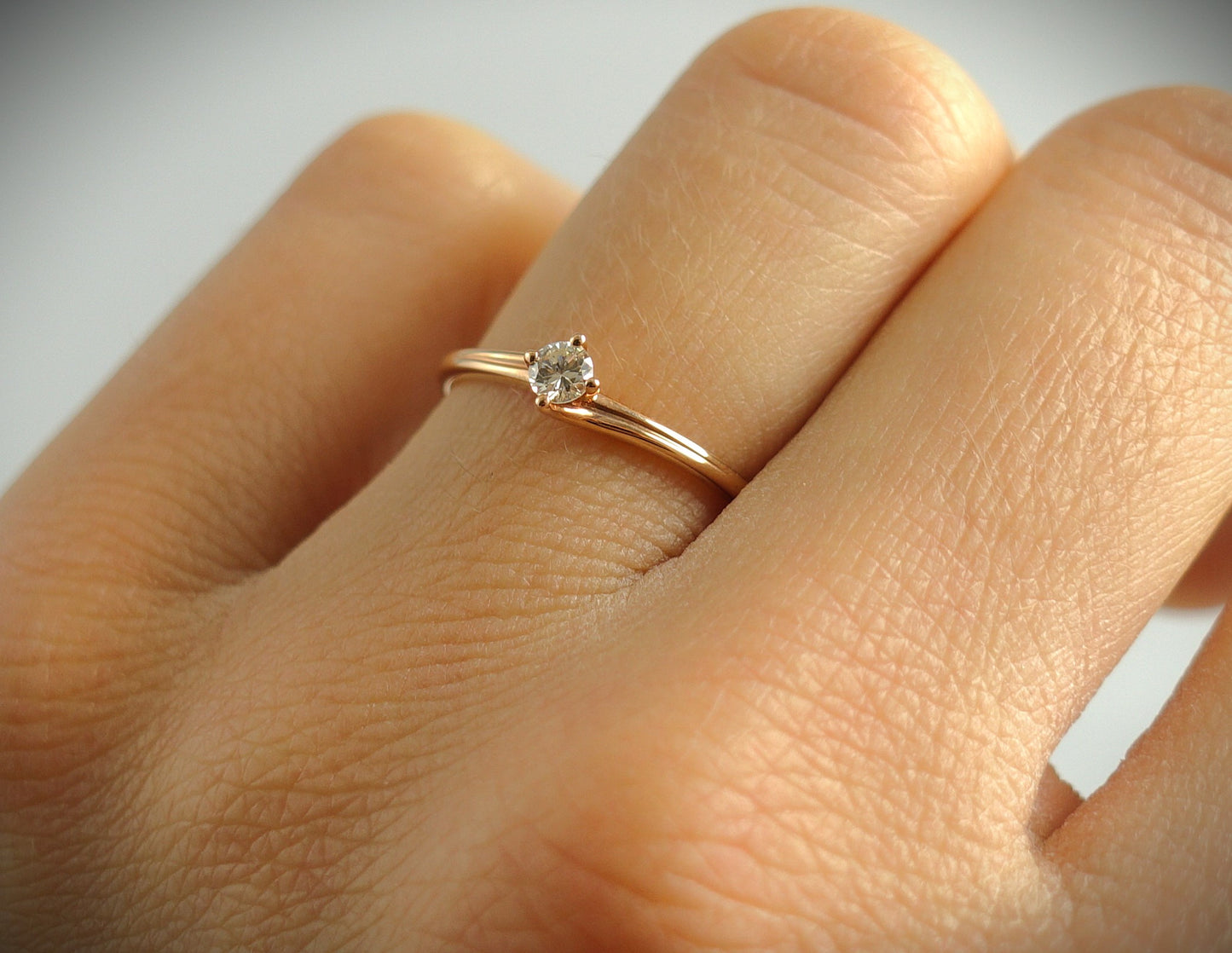 Ring 585 Roségold 0,11 ct Brillant Ringgröße 54