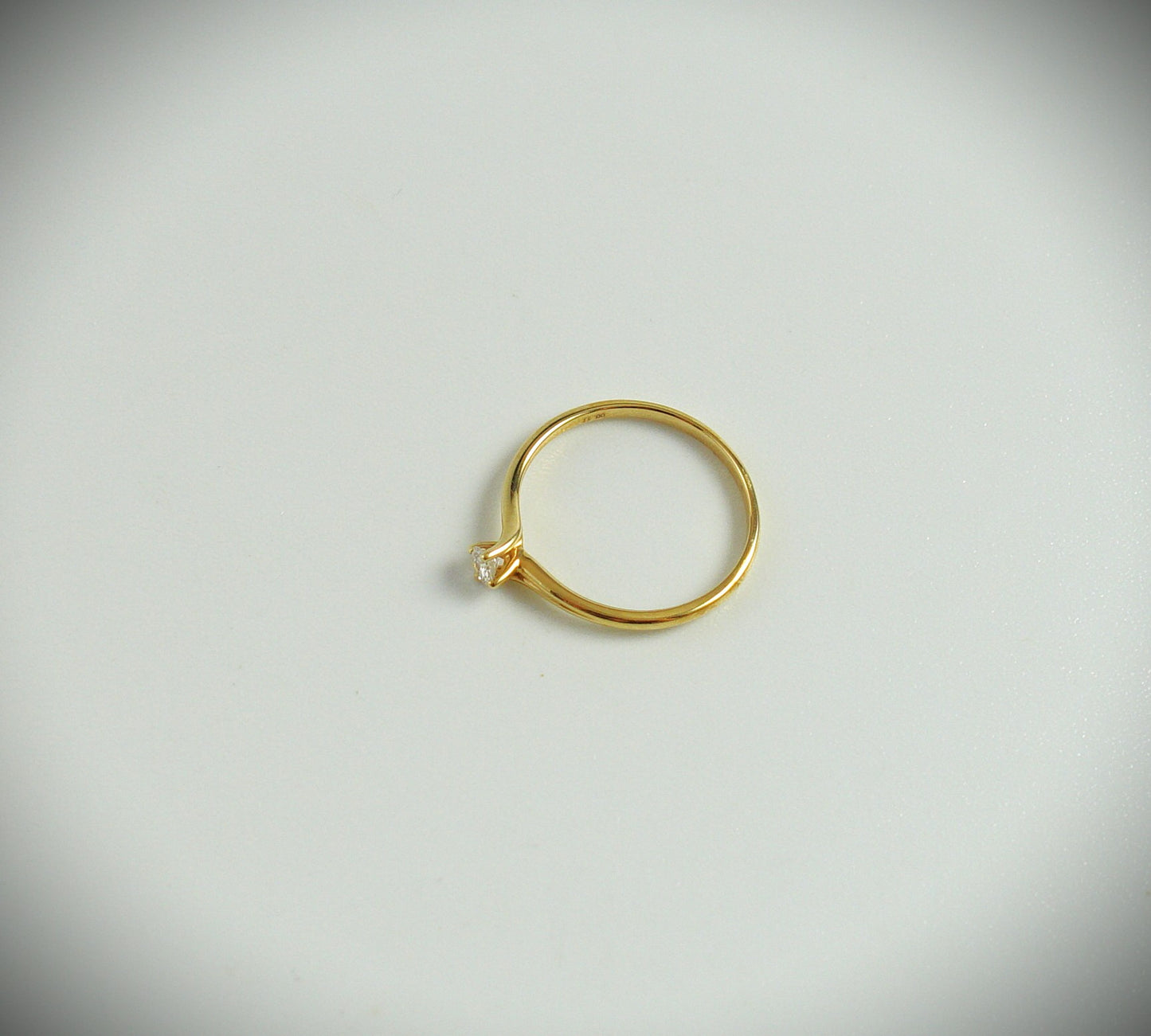 Ring 585 Gelbgold 0,10 ct Brillant Ringgröße 54