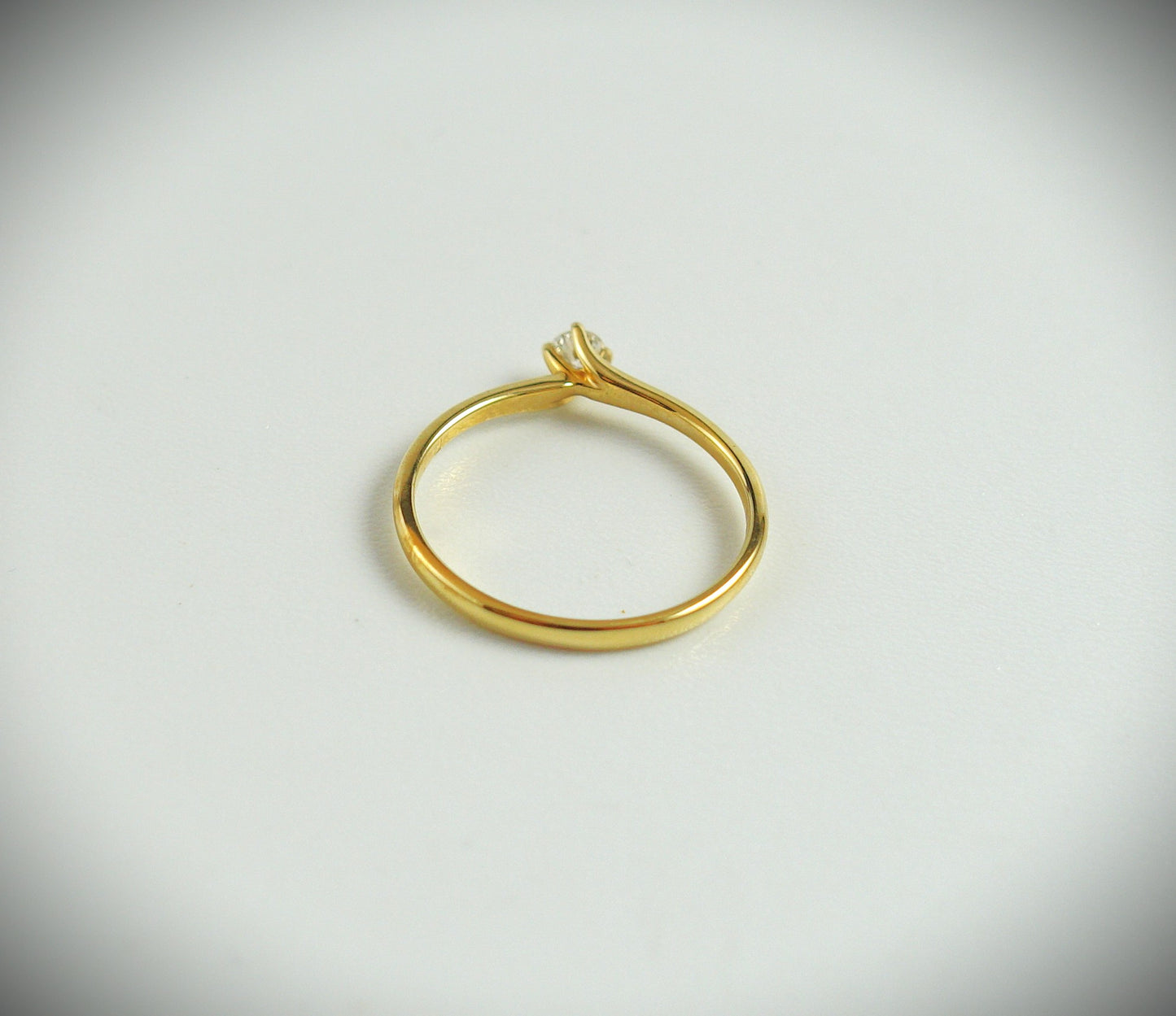 Ring 585 Gelbgold 0,10 ct Brillant Ringgröße 54