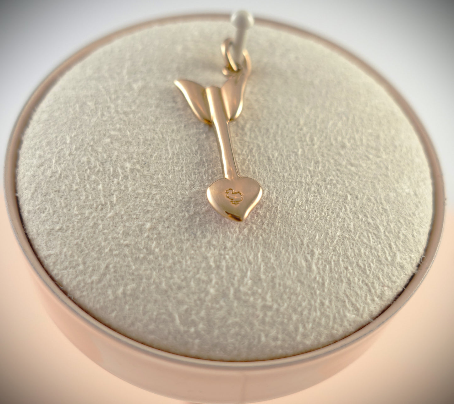 Dodo Anhänger "Love Arrow" 375 Roségold Emaille Diamanten Ref. DMFR