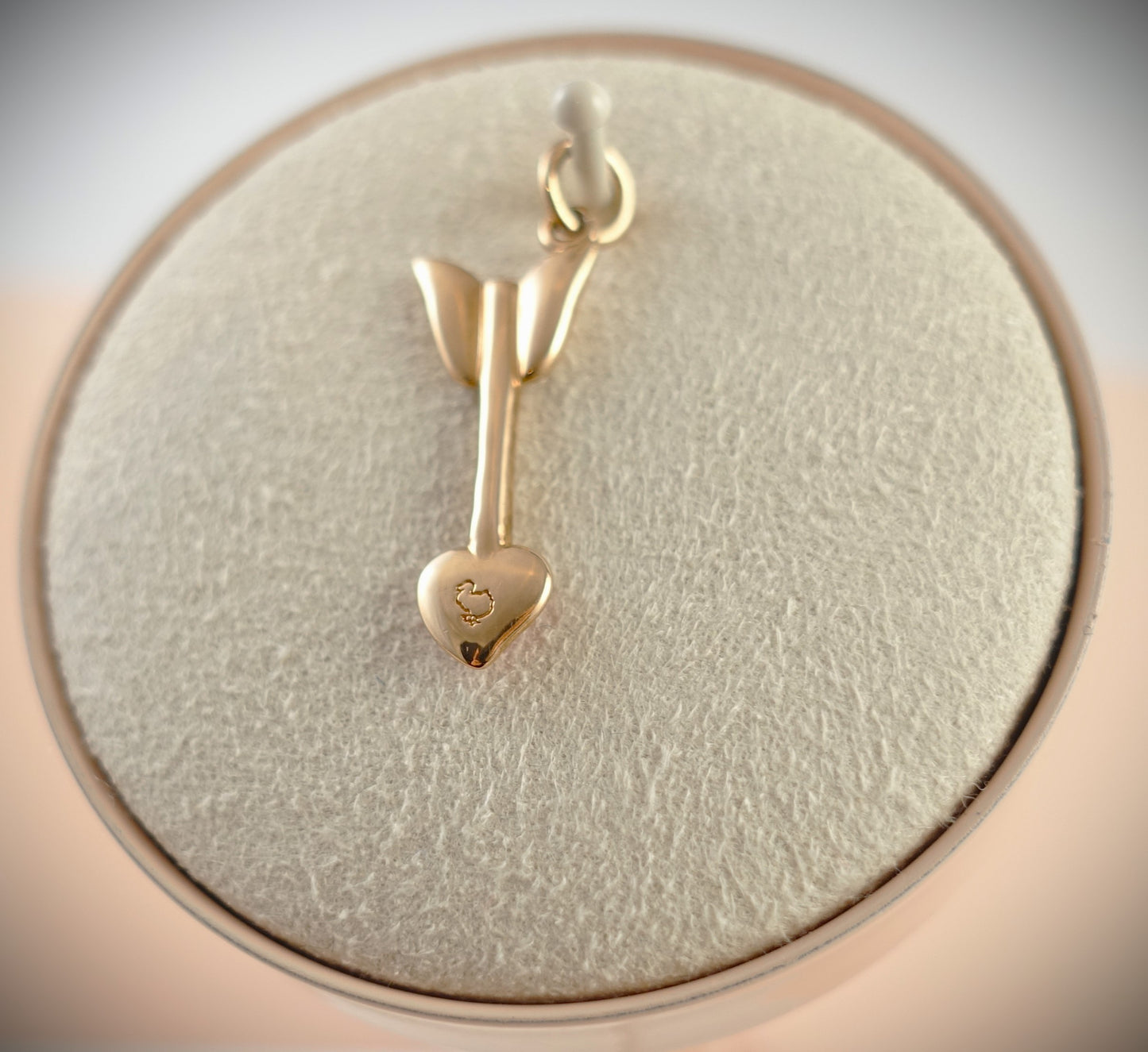 Dodo Anhänger "Love Arrow" 375 Roségold Emaille Diamanten Ref. DMFR