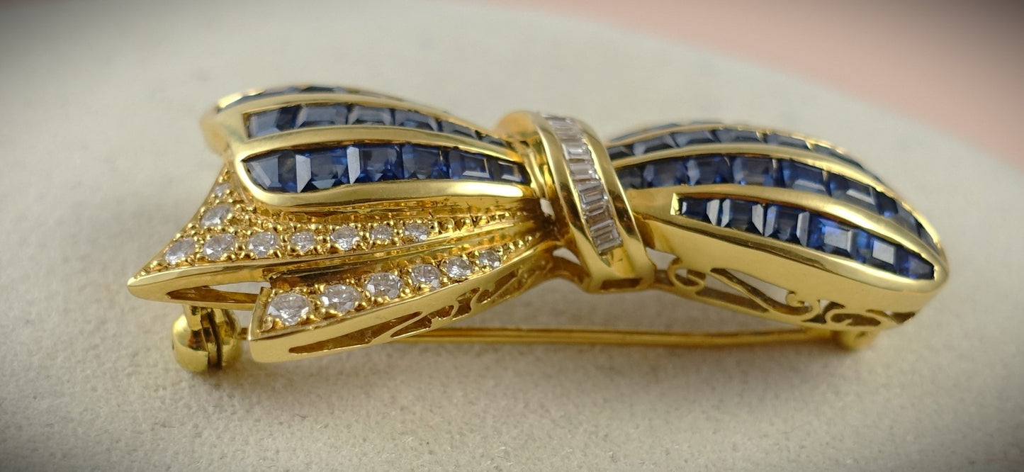 Brosche 750 Gelbgold Brillanten 0,84ct Saphire 4,5x2,3cm 12,37g