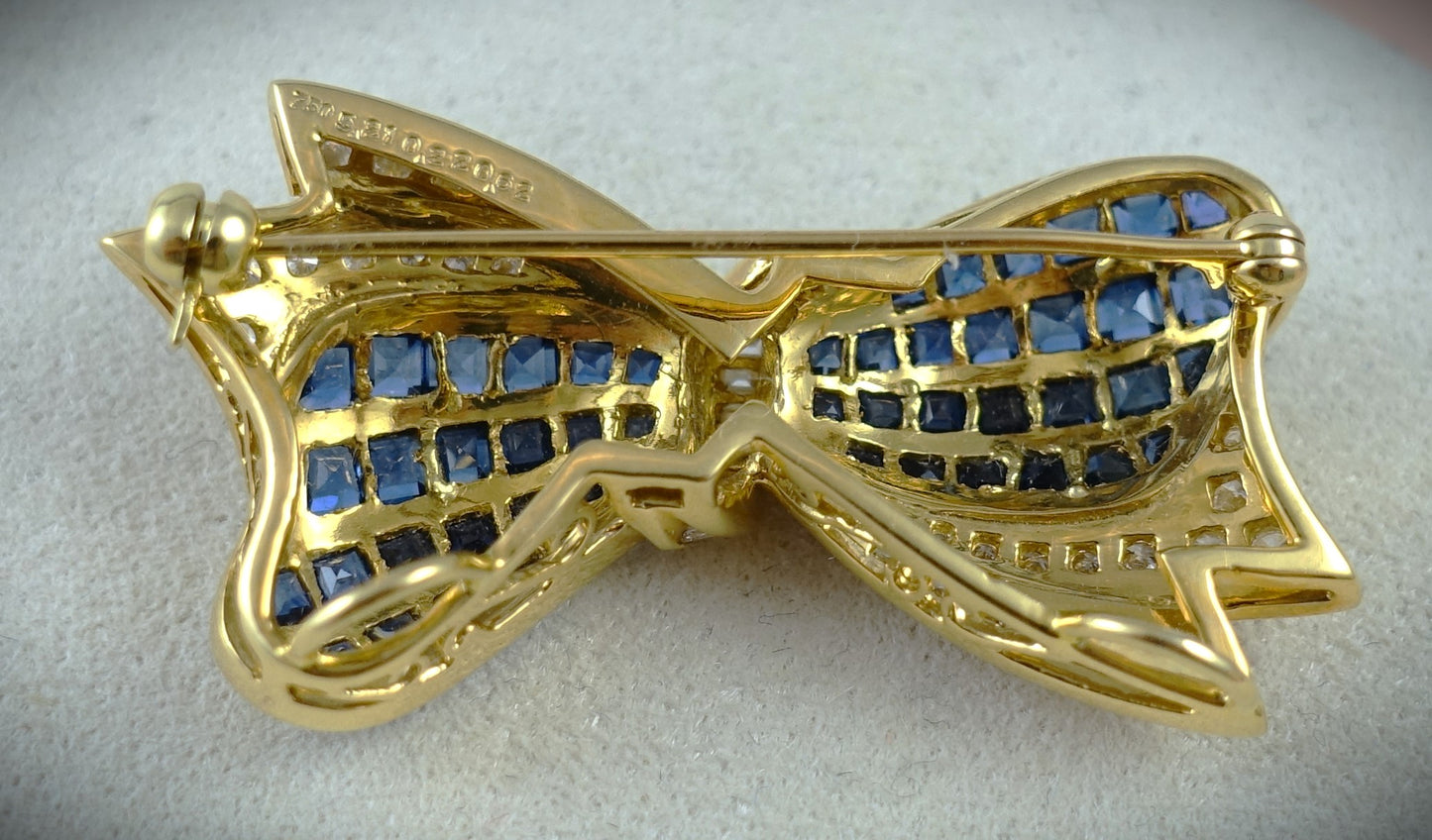 Brosche 750 Gelbgold Brillanten 0,84ct Saphire 4,5x2,3cm 12,37g