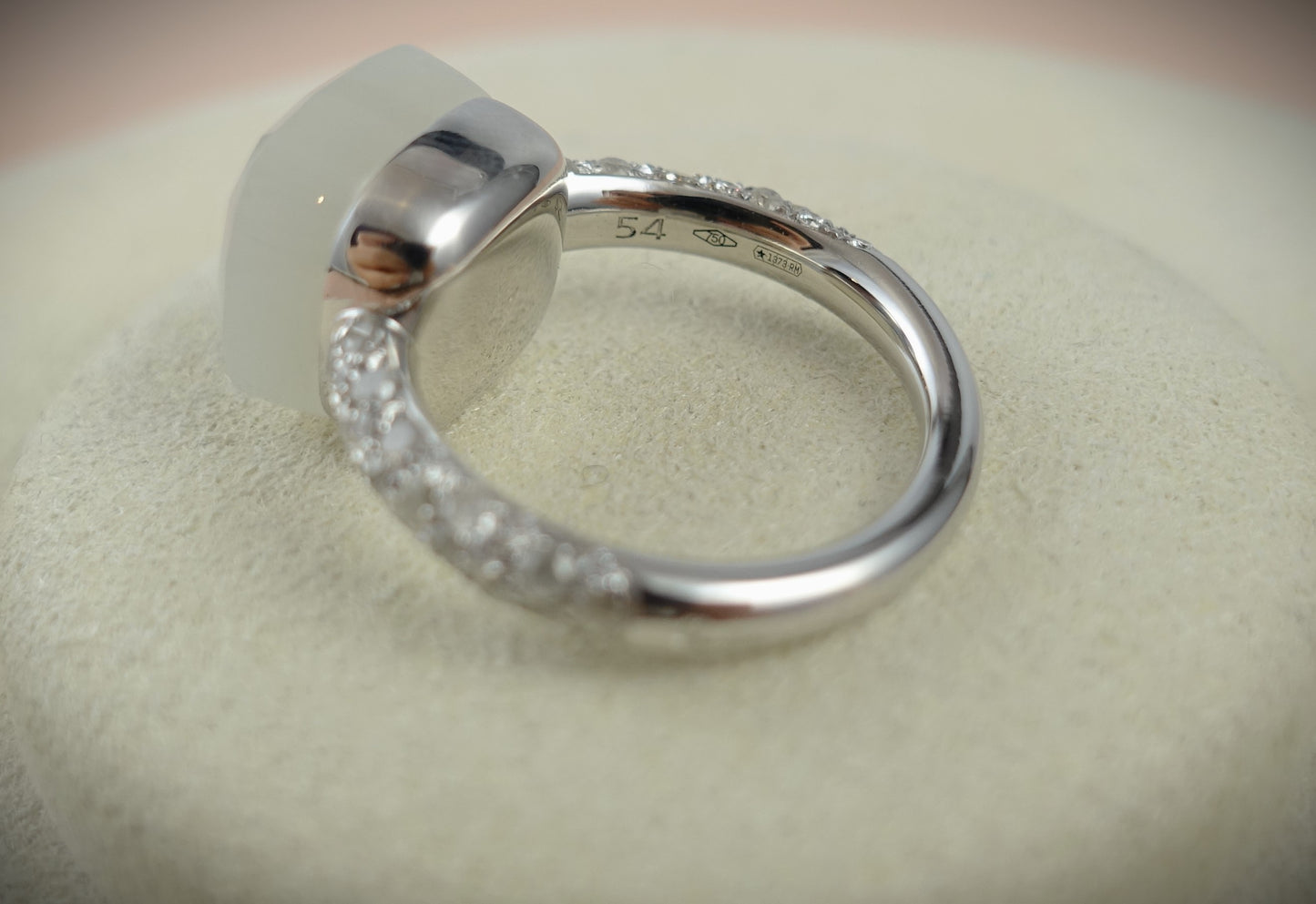 Pomellato Nudo Maxi Ring Mondstein 750 Weißgold RG 54 Ref.PAB4011-O2000-DBXAD