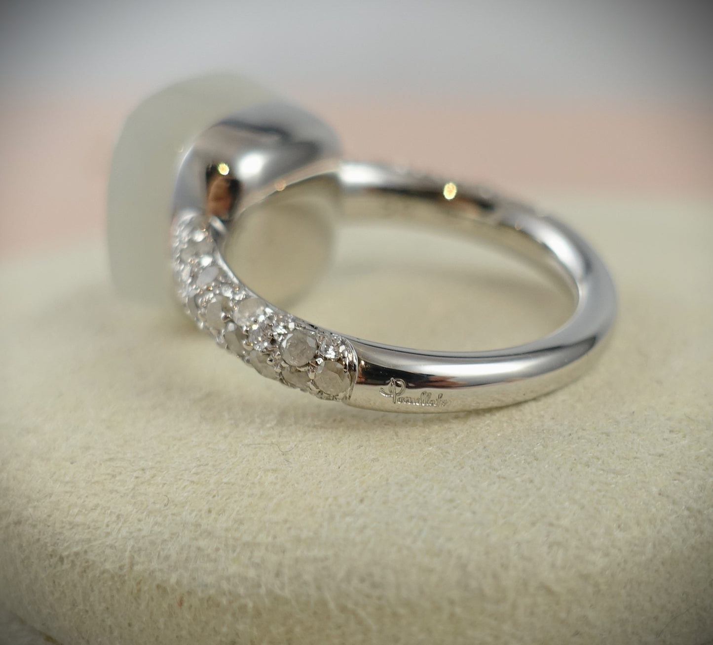 Pomellato Nudo Maxi Ring Mondstein 750 Weißgold RG 54 Ref.PAB4011-O2000-DBXAD
