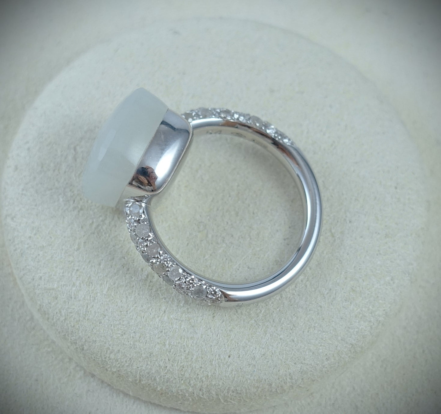 Pomellato Nudo Maxi Ring Mondstein 750 Weißgold RG 54 Ref.PAB4011-O2000-DBXAD