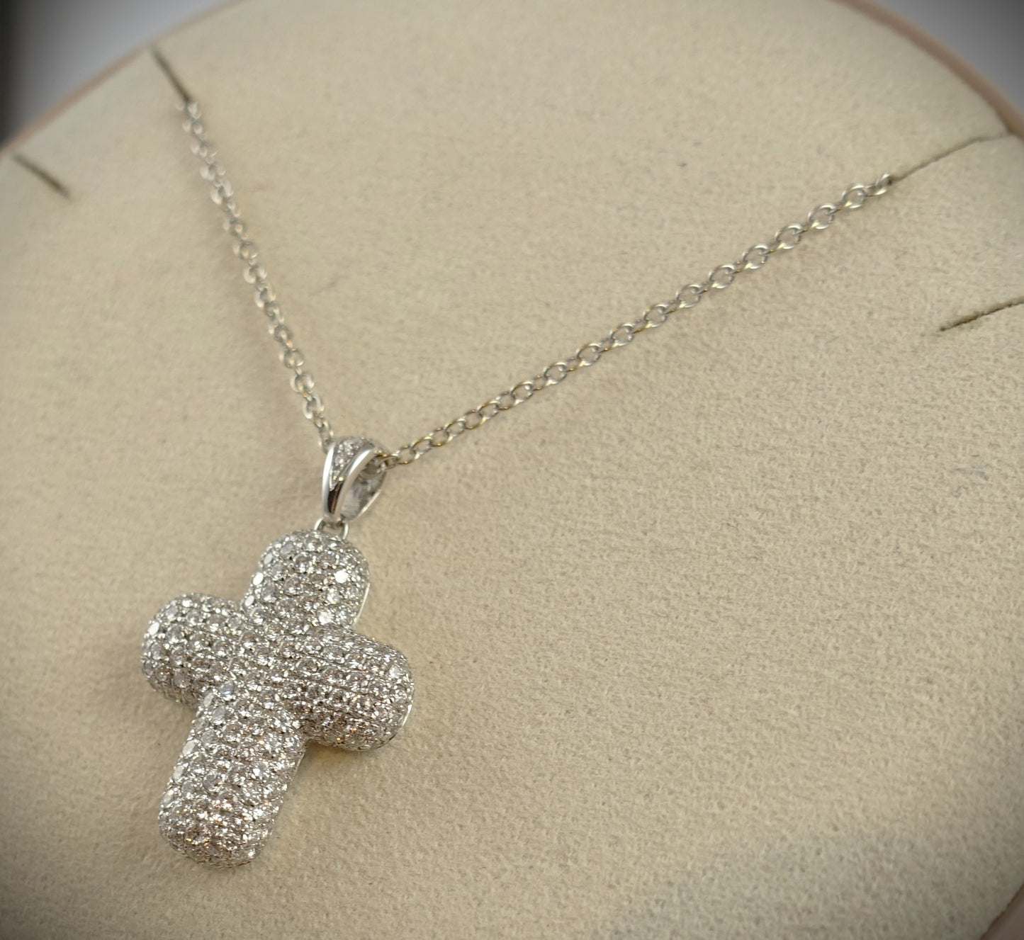 Wempe Kette Kreuz 750 Weißgold 202 Brillanten 2,19ct mit Zertifikat