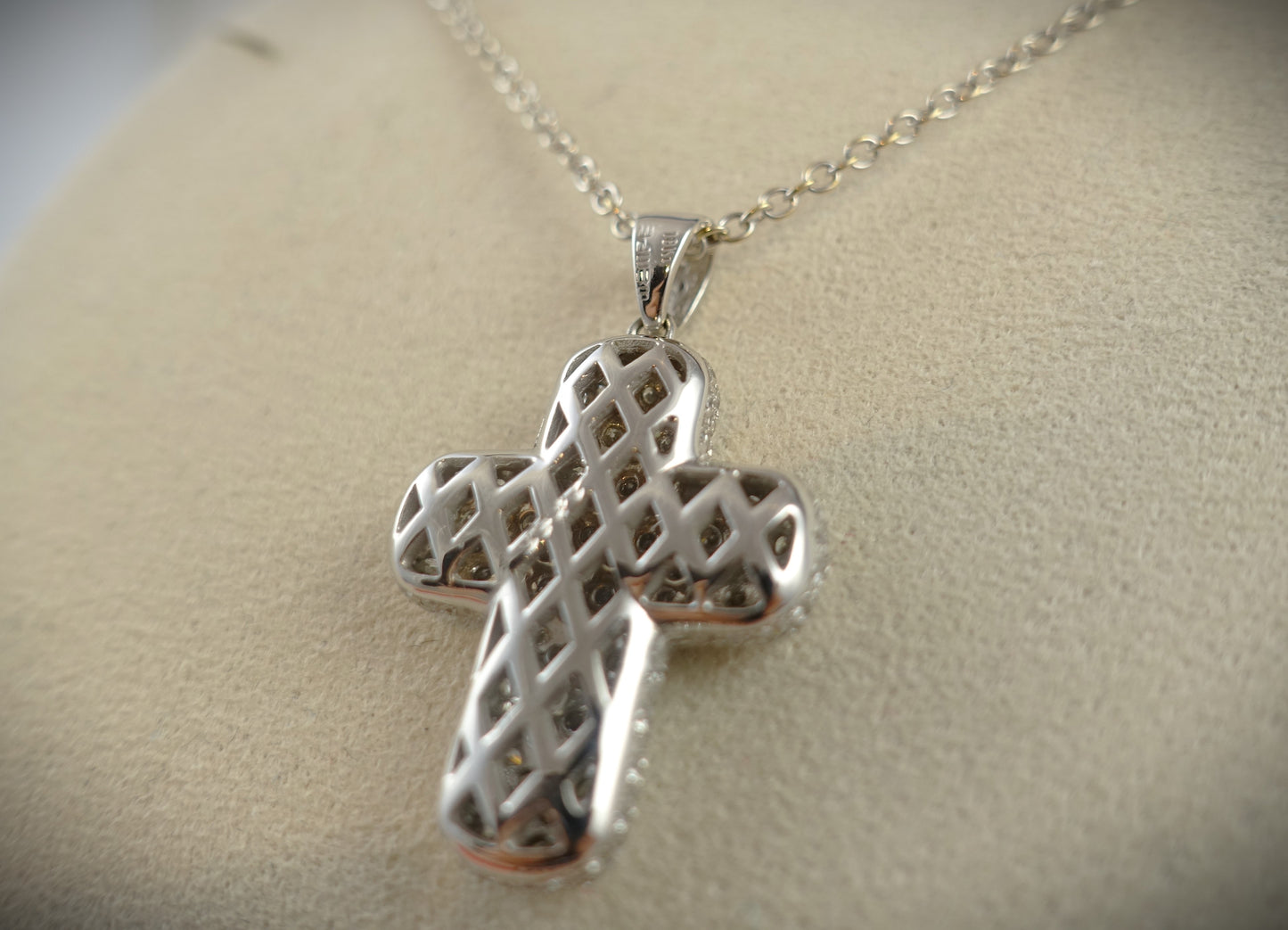Wempe Kette Kreuz 750 Weißgold 202 Brillanten 2,19ct mit Zertifikat