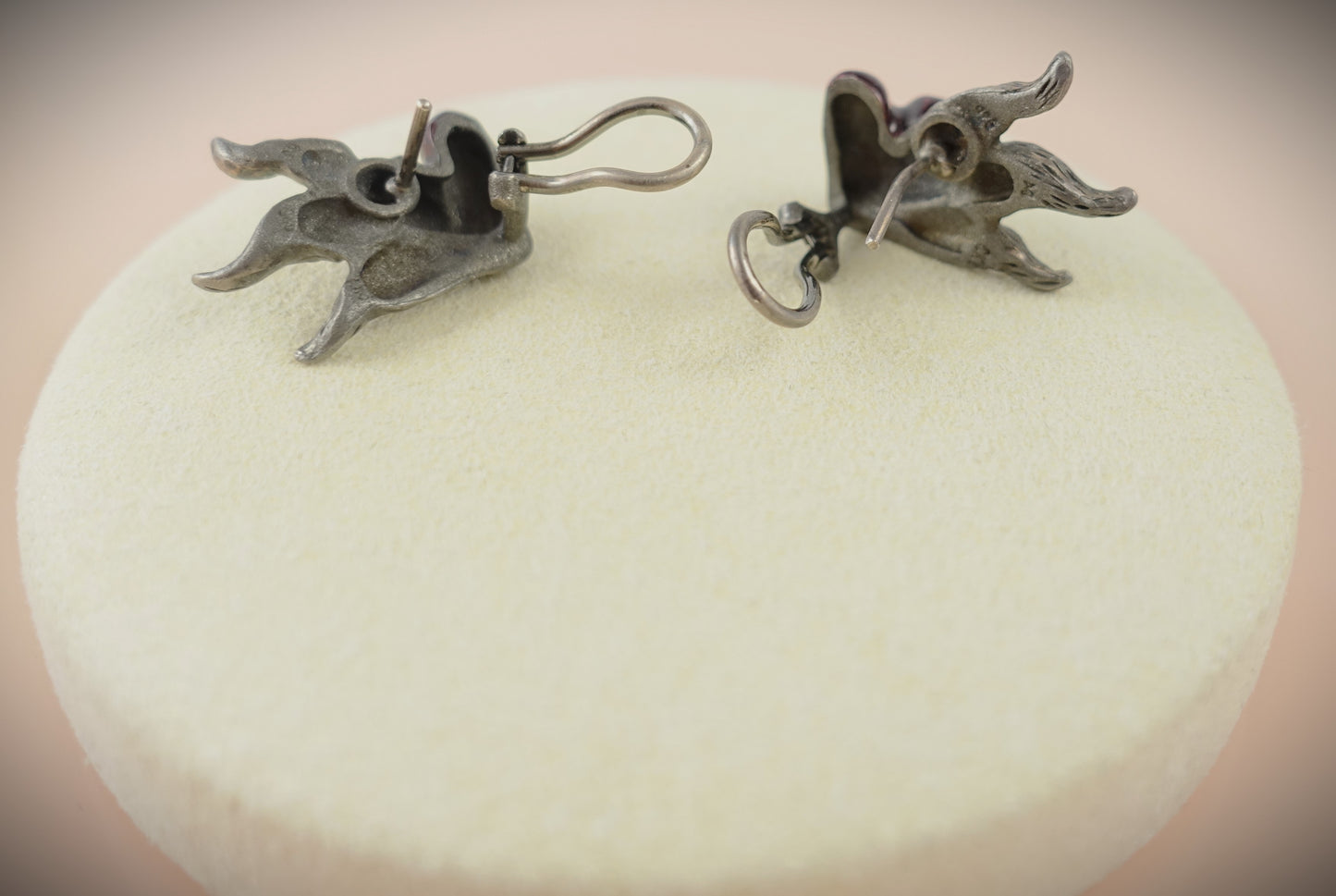 Drachenfels Clip Ohrstecker Herz Brandlack rot 925 Silber matt