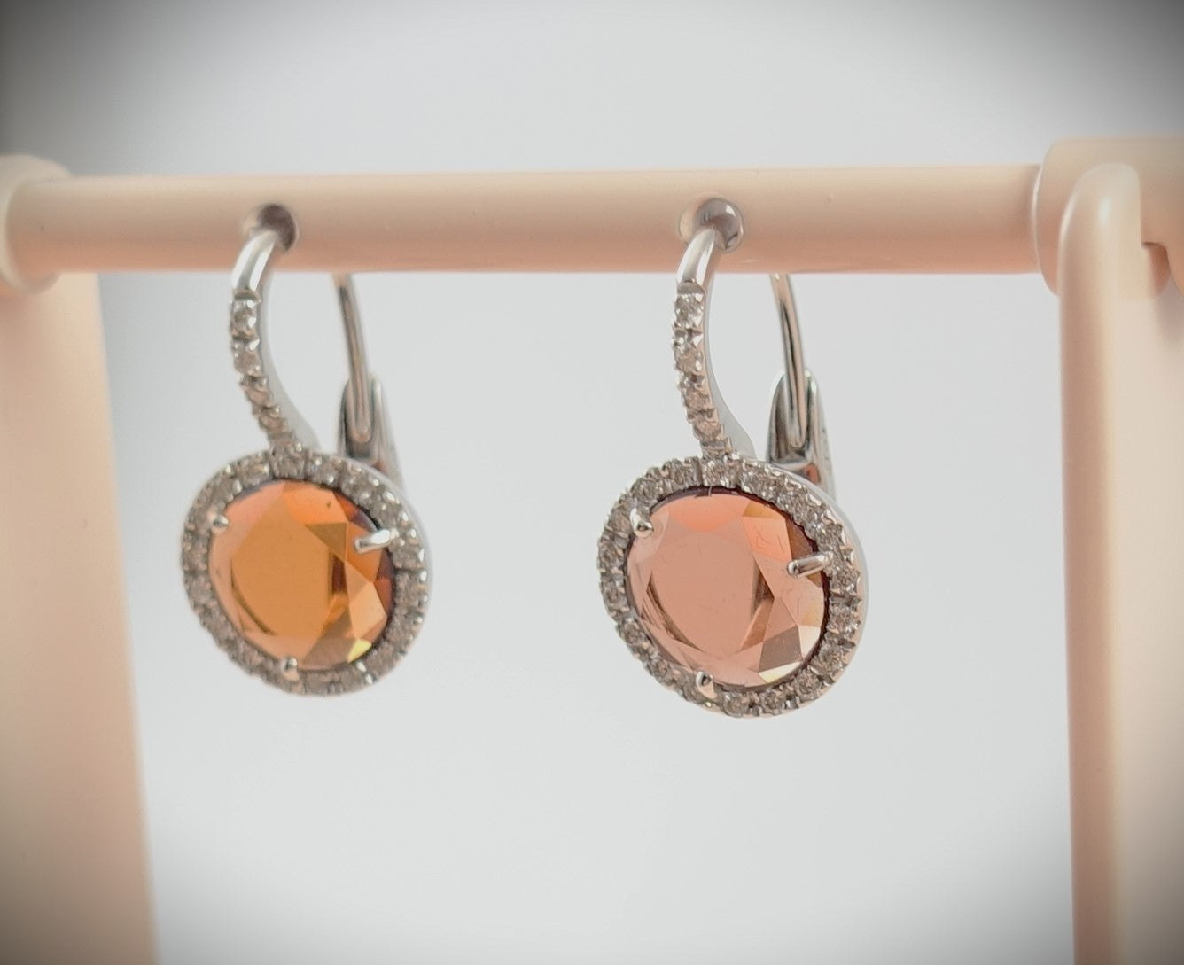 Pomellato Colpo di Fulmine Ohrhänger 750 Weißgold Brillanten POB1060-O2WHR-DB0GY