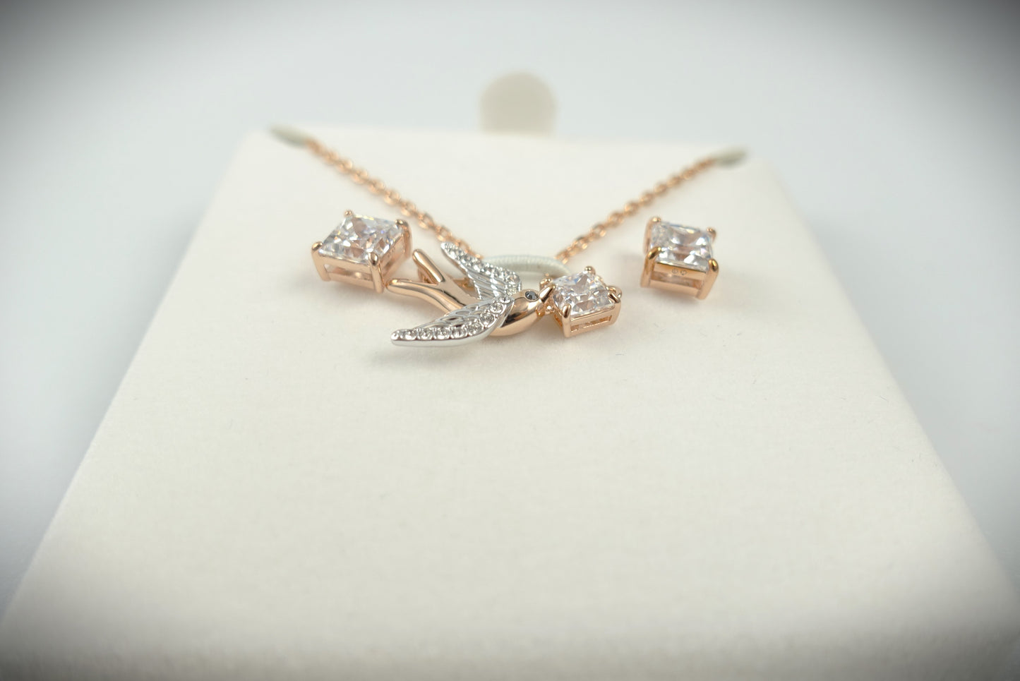 Swarovski Kette + Ohrstecker Travel Exclusive Set Ref. 5526491