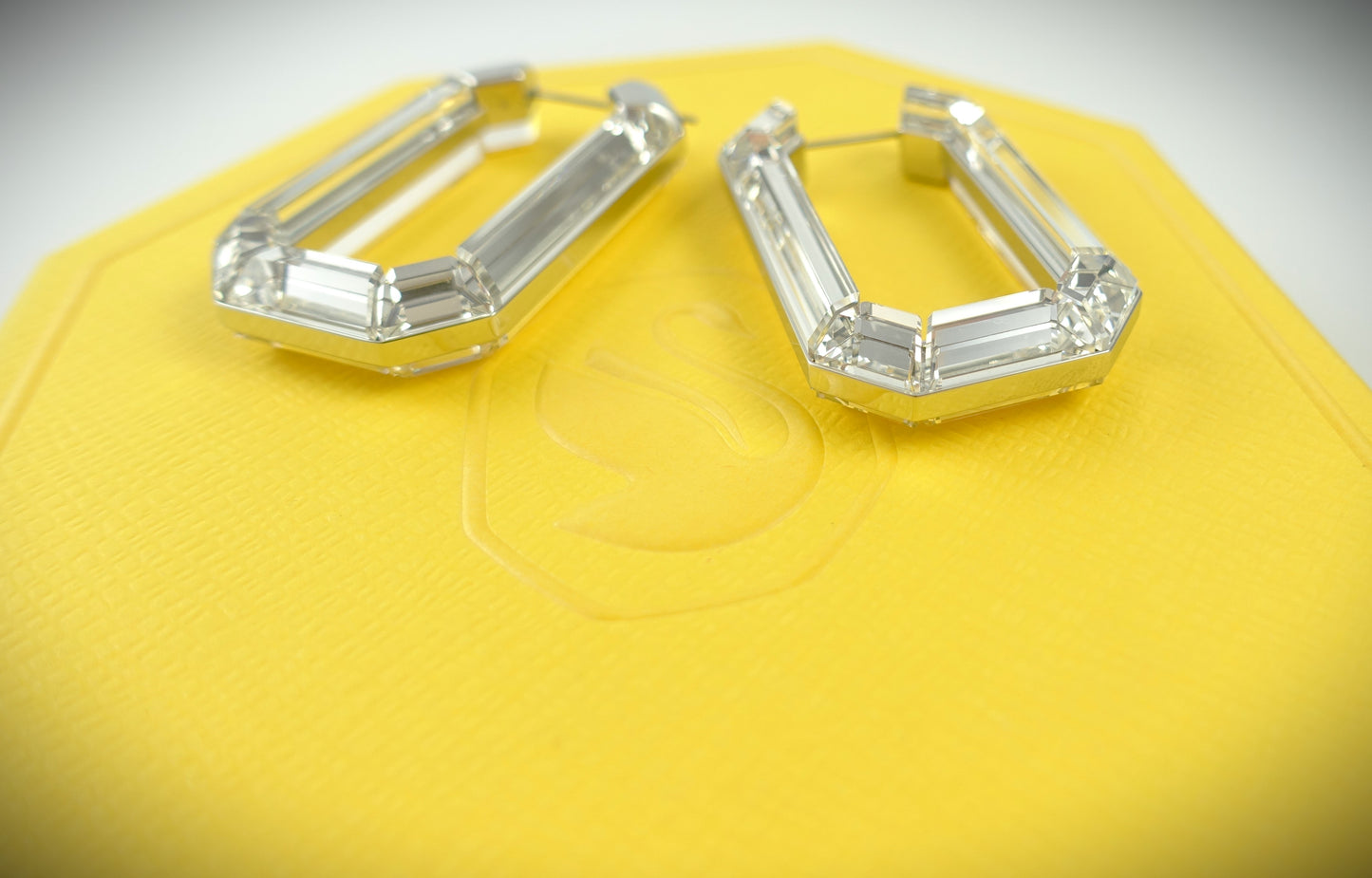 Swarovski Lucent Kreolen Ohrringe Ref. 5671087