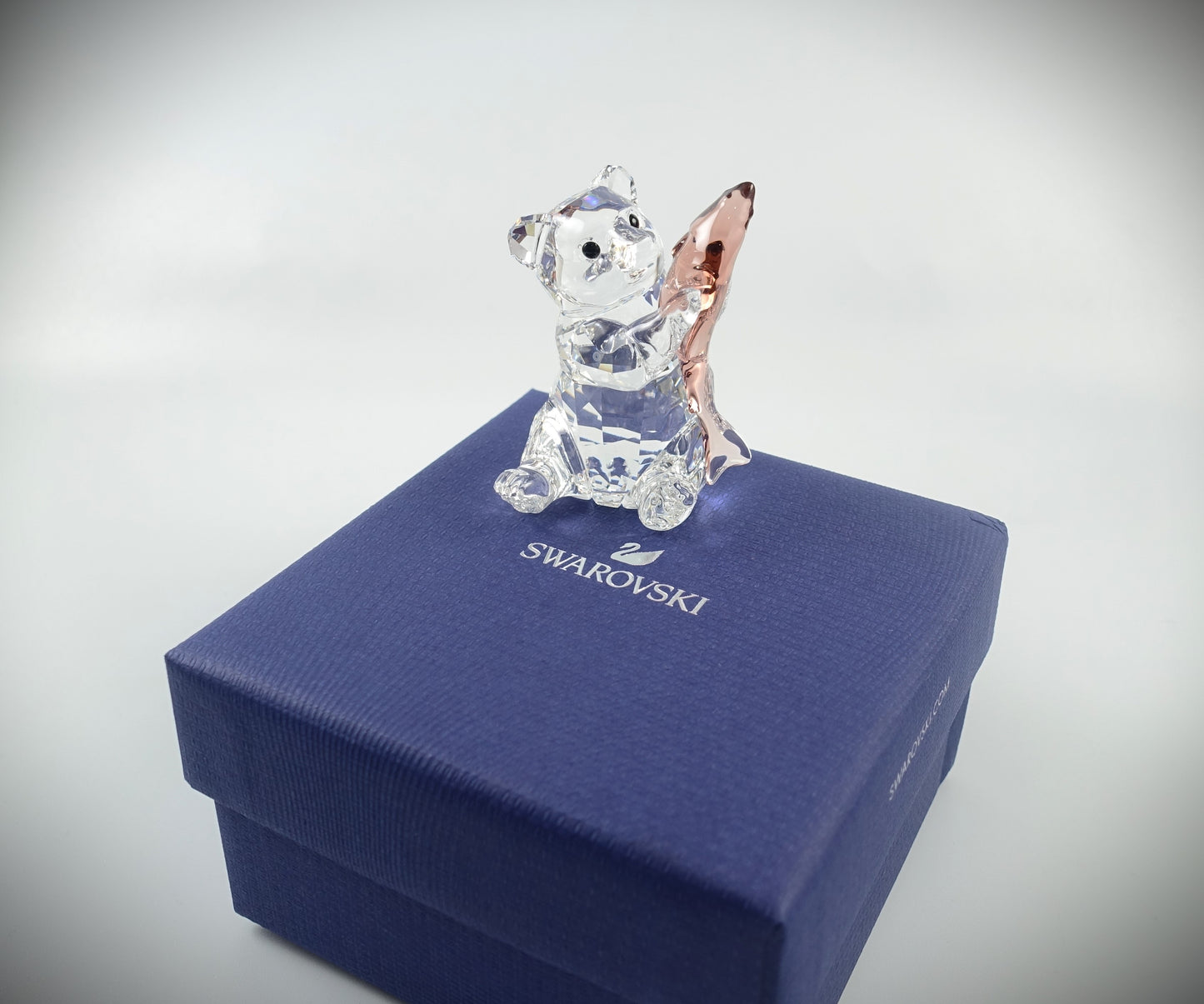 Swarovski Deko Figur Bär mit Fisch Ref. 5536772
