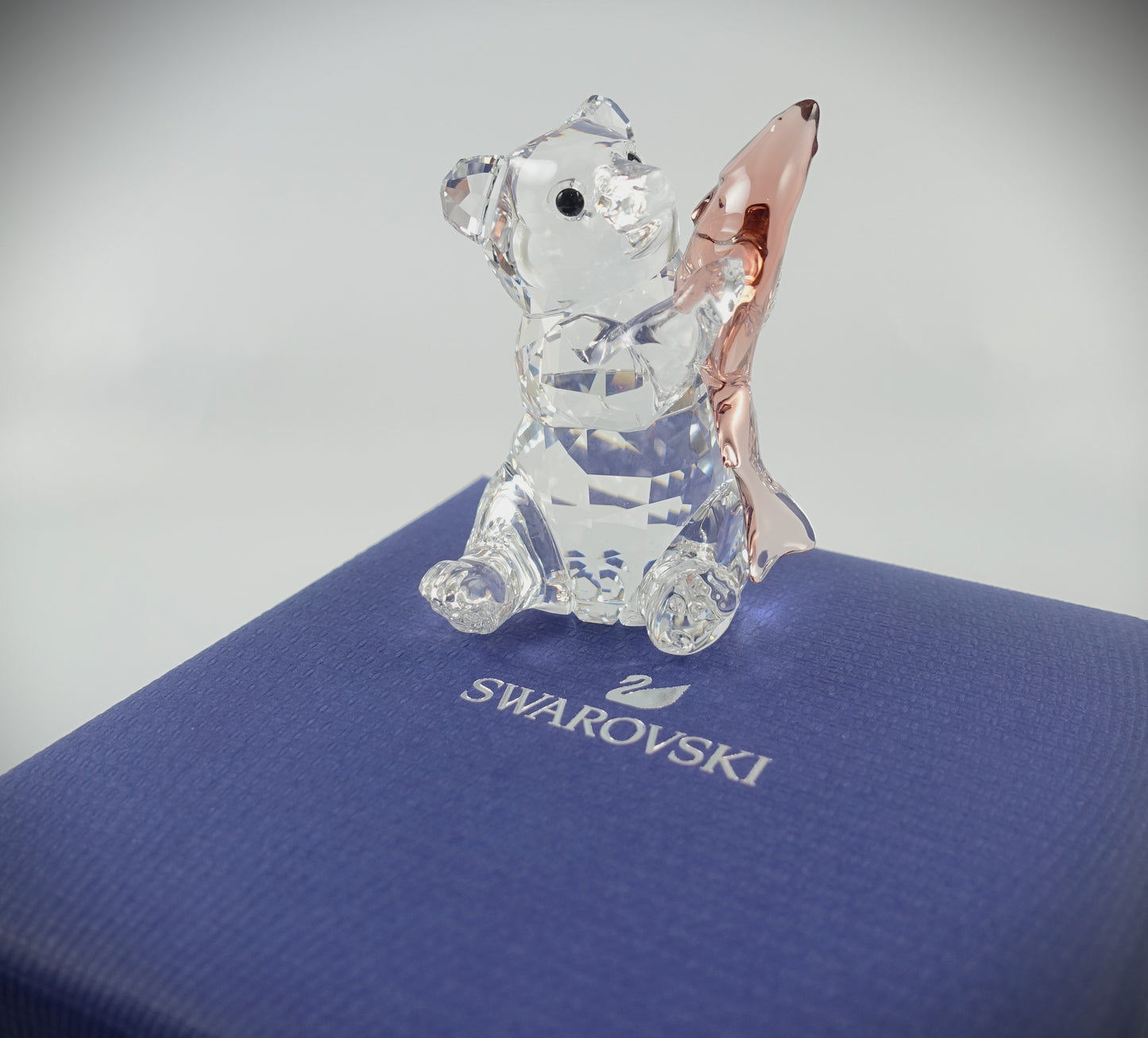 Swarovski Deko Figur Bär mit Fisch Ref. 5536772