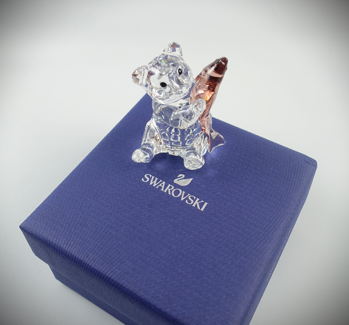 Swarovski Deko Figur Bär mit Fisch Ref. 5536772
