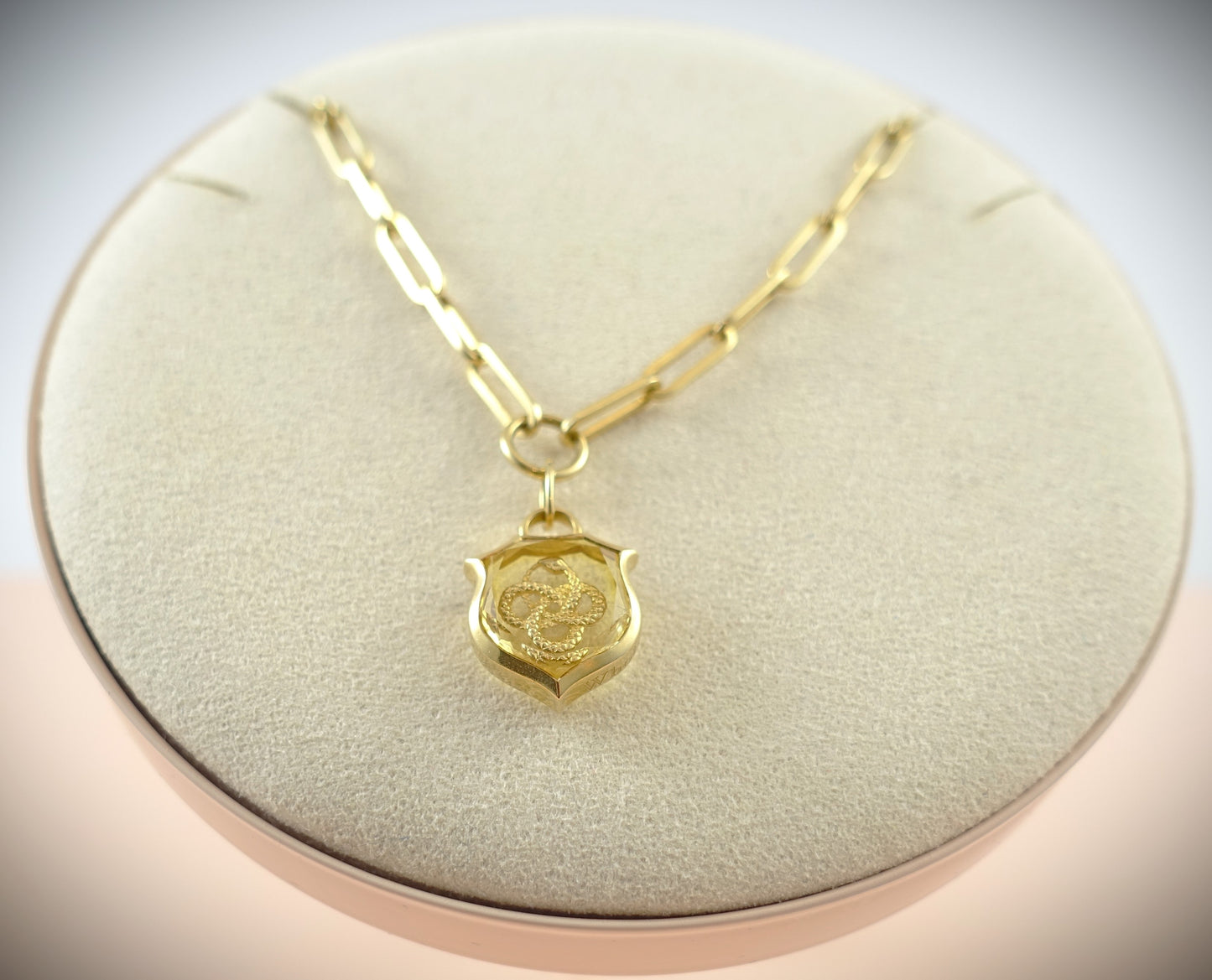 Foundrae Wholeness Kette 18 Karat Gold Anhänger mit farblosem Quarz 42cm