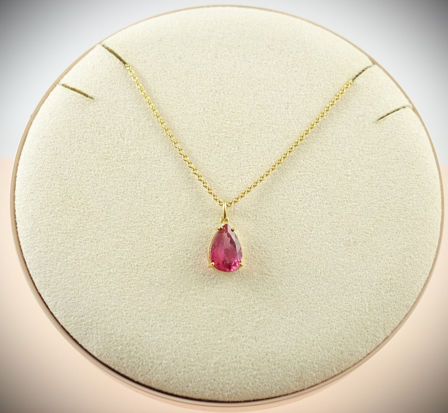 Kette 750 Gelbgold mit Anhänger 750 Gelbgold + Granat 43cm 4,87g
