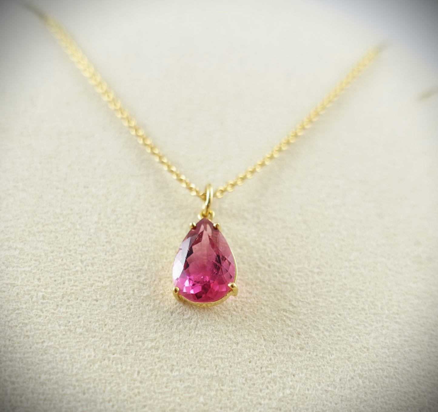 Kette 750 Gelbgold mit Anhänger 750 Gelbgold + Granat 43cm 4,87g