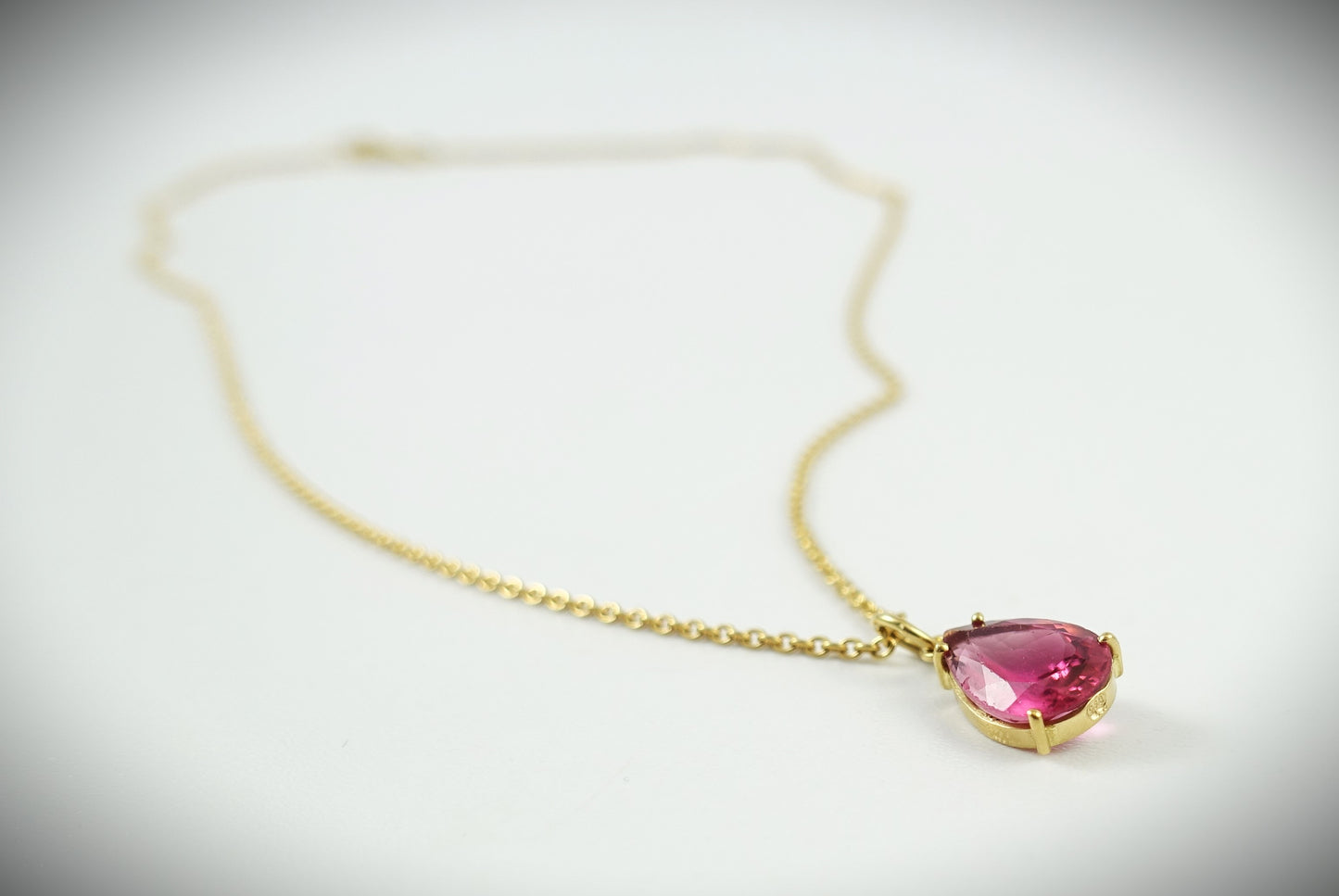 Kette 750 Gelbgold mit Anhänger 750 Gelbgold + Granat 43cm 4,87g