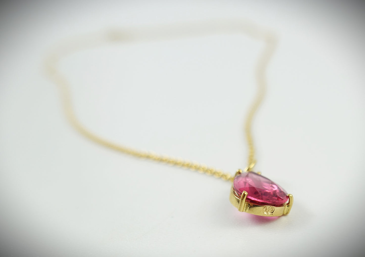 Kette 750 Gelbgold mit Anhänger 750 Gelbgold + Granat 43cm 4,87g