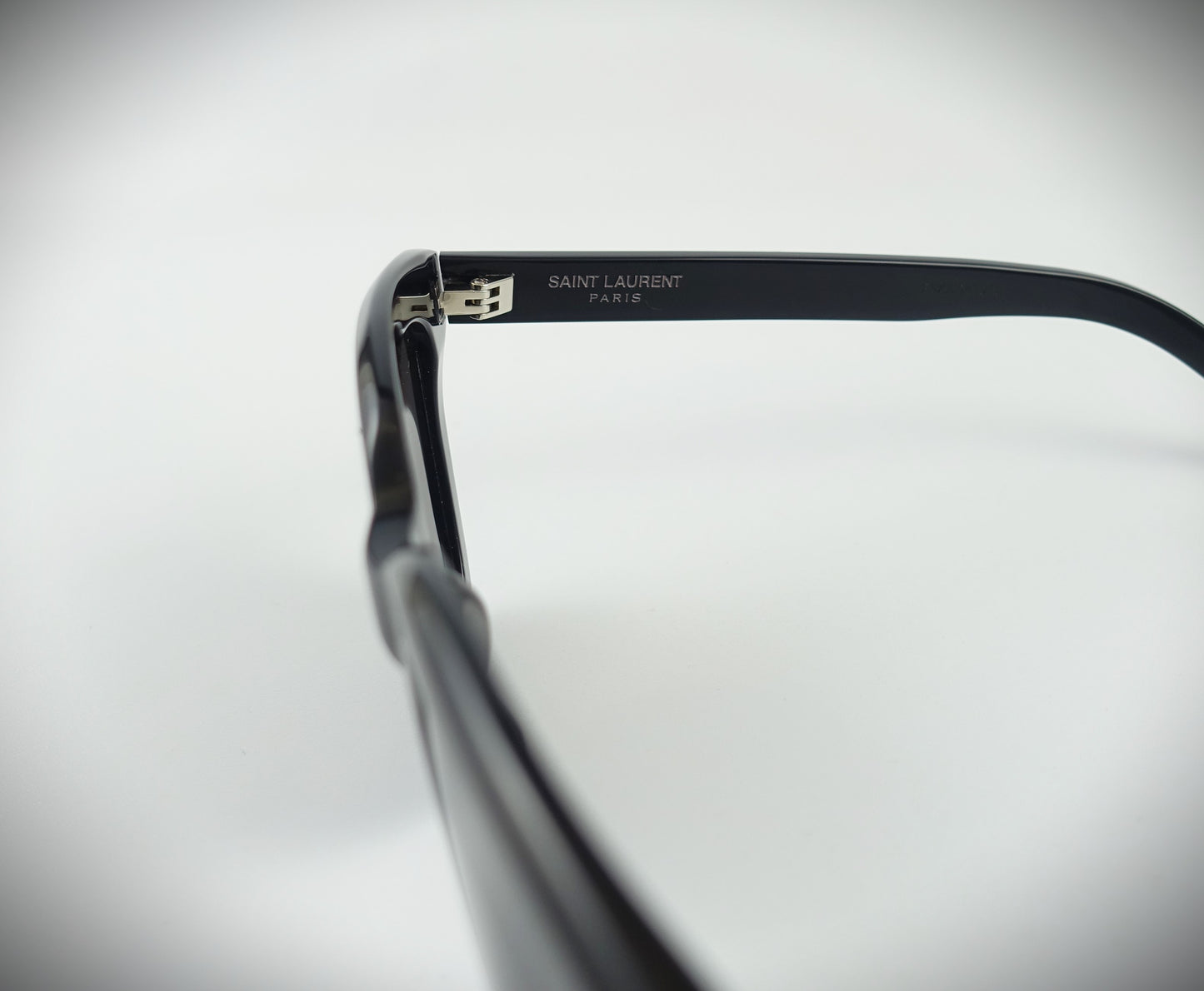 Saint Laurent Sonnenbrille New Wave SL 465 001 schwarz Größe 51/21/140