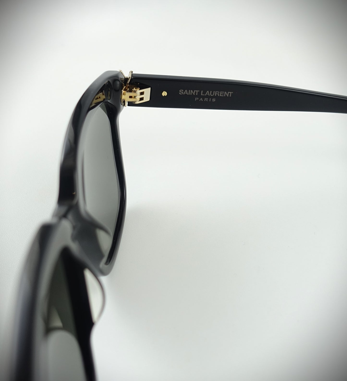 Saint Laurent Sonnenbrille SL M40-003 schwarz Größe 54/18/140