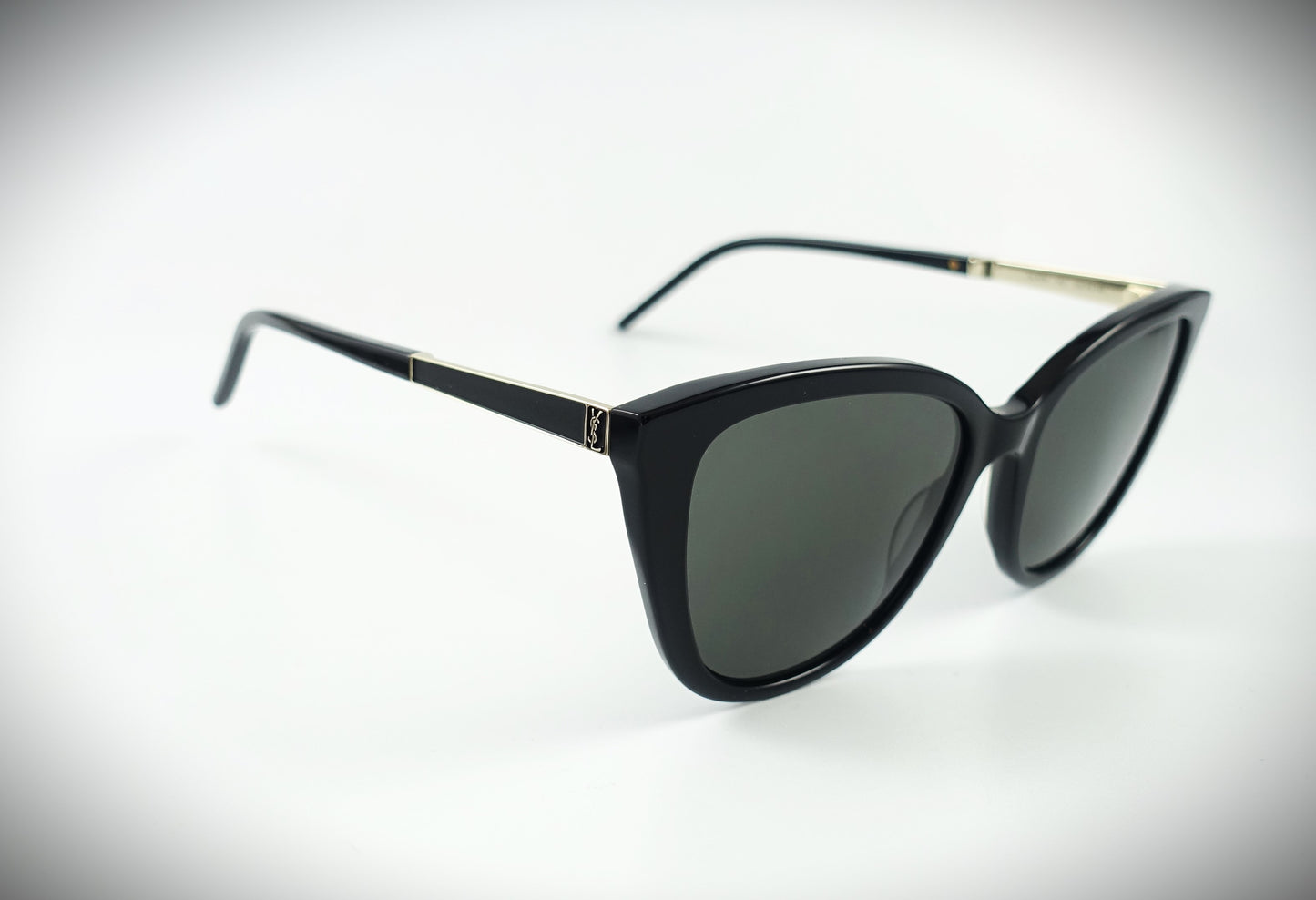 Saint Laurent Sonnenbrille Cat Eye SL M70-002 schwarz Größe 55/18/145