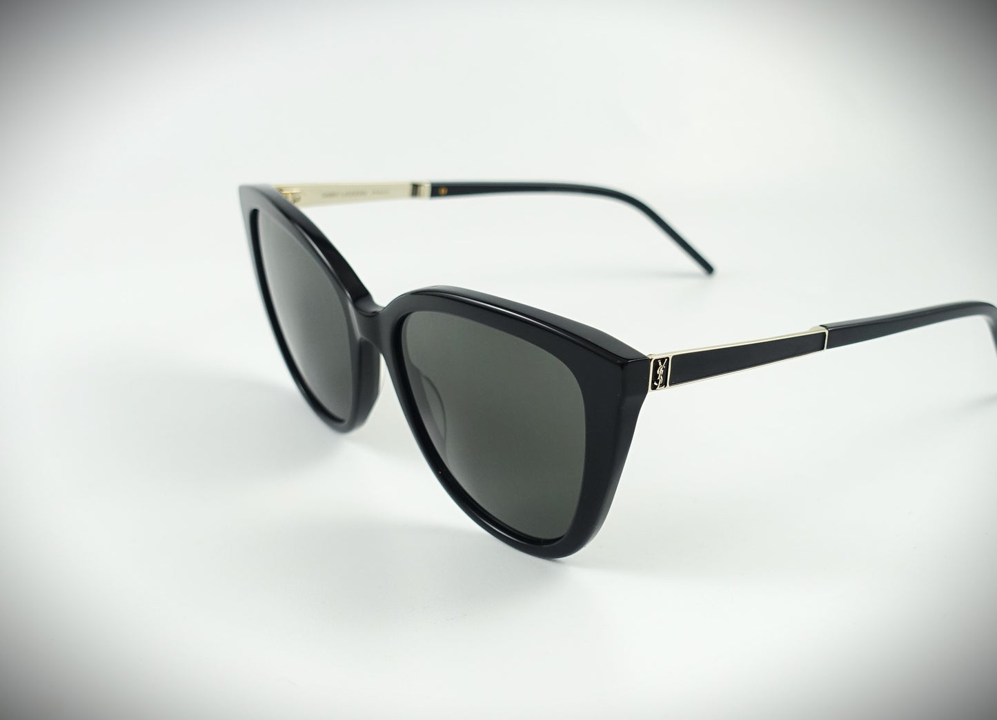 Saint Laurent Sonnenbrille Cat Eye SL M70-002 schwarz Größe 55/18/145