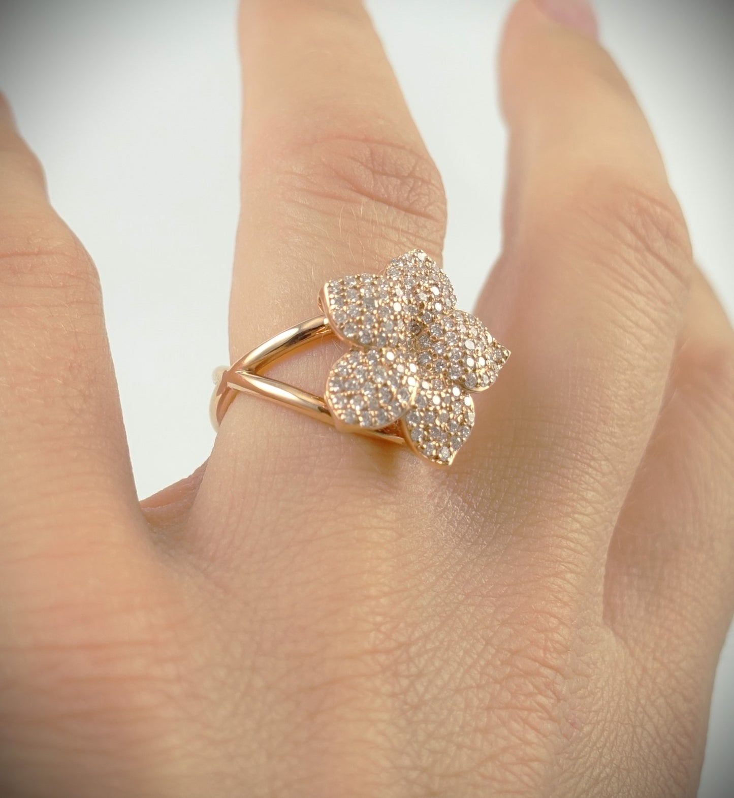 Korloff Ring Blüte 750 Roségold Brillanten 0,829 ct RG 52,5/53 Ref. JASBGKO16PG