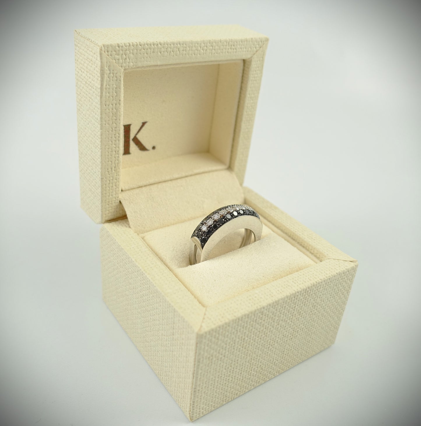 Korloff Ring 750 Weißgold Brillanten schwarz/weiß RG 54 Ref. 3387A10