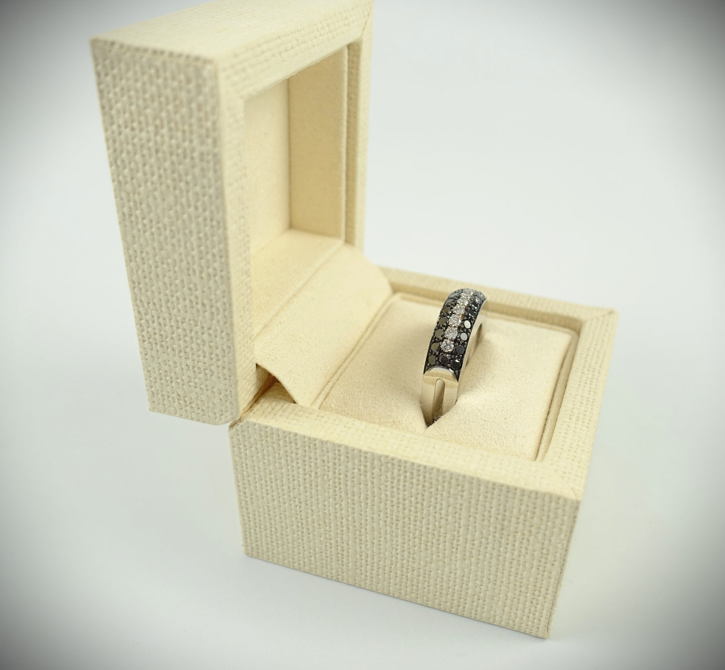 Korloff Ring 750 Weißgold Brillanten schwarz/weiß RG 54 Ref. 3387A10