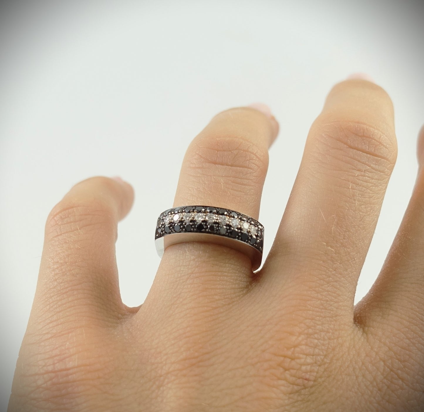 Korloff Ring 750 Weißgold Brillanten schwarz/weiß RG 54 Ref. 3387A10