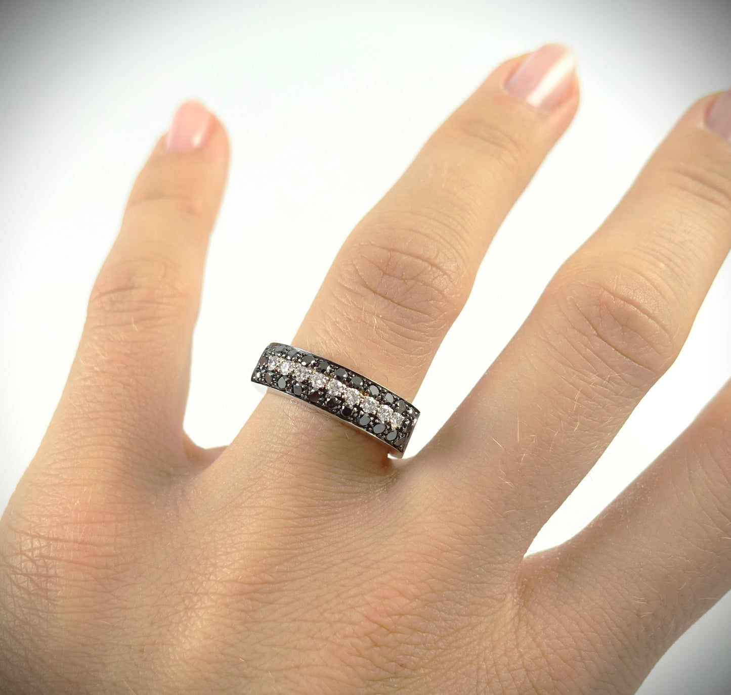 Korloff Ring 750 Weißgold Brillanten schwarz/weiß RG 54 Ref. 3387A10