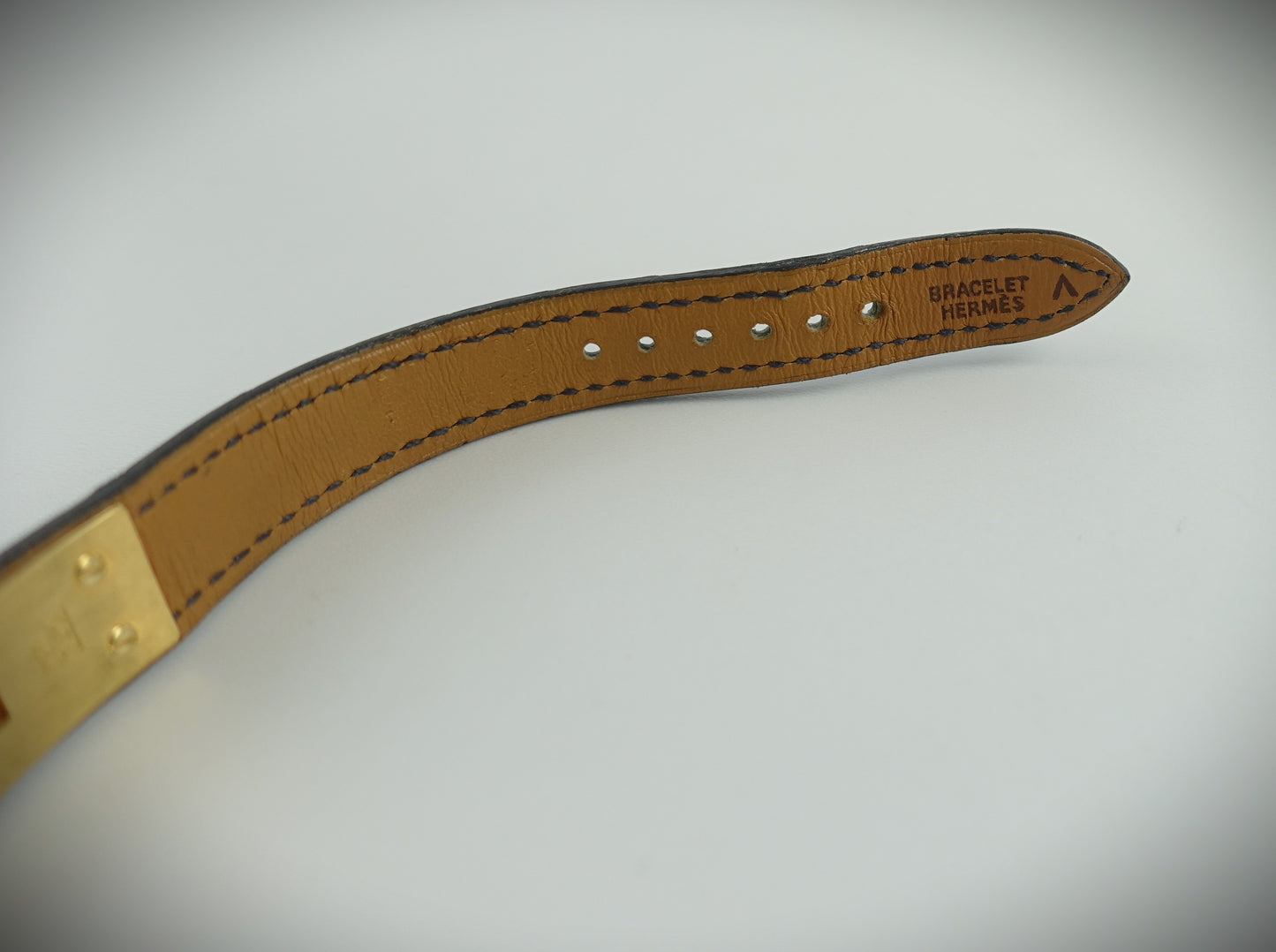 Hermès Kelly Lock Armbanduhr Limitiert 1995 18Krt. Gelbgold Brillanten blau