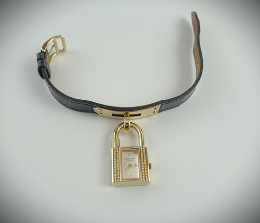 Hermès Kelly Lock Armbanduhr Limitiert 1995 18Krt. Gelbgold Brillanten blau