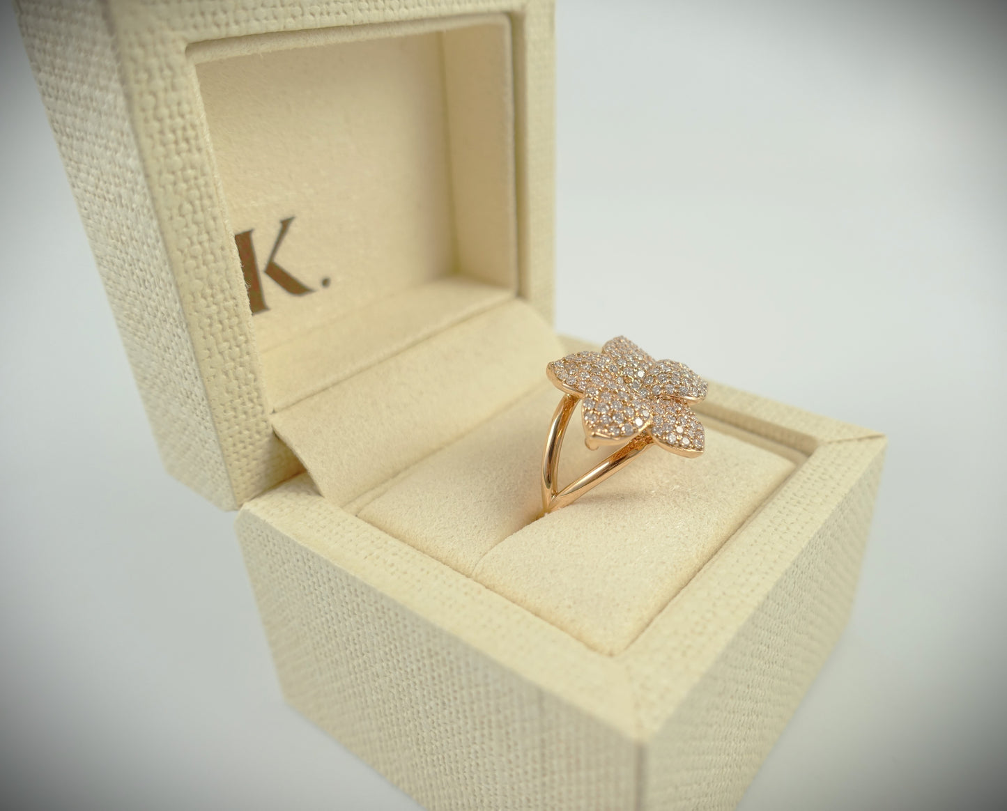 Korloff Ring Blüte 750 Roségold Brillanten 0,829 ct RG 52,5/53 Ref. JASBGKO16PG