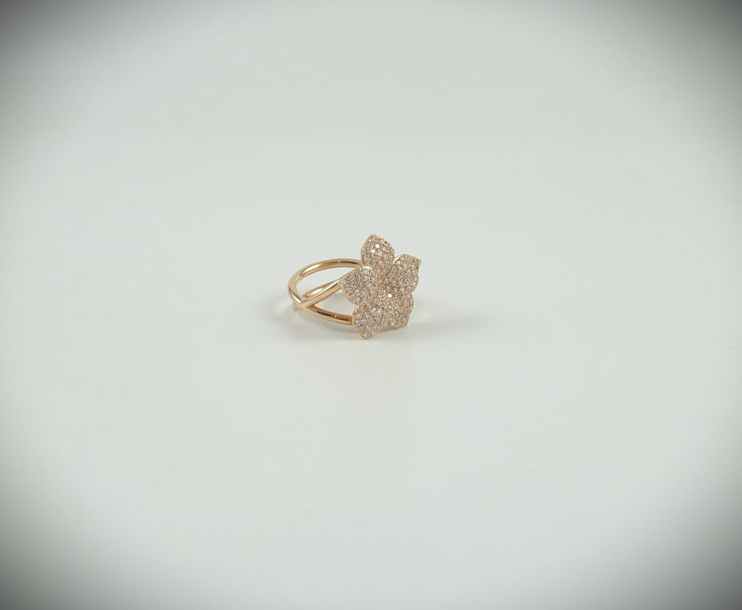 Korloff Ring Blüte 750 Roségold Brillanten 0,829 ct RG 52,5/53 Ref. JASBGKO16PG