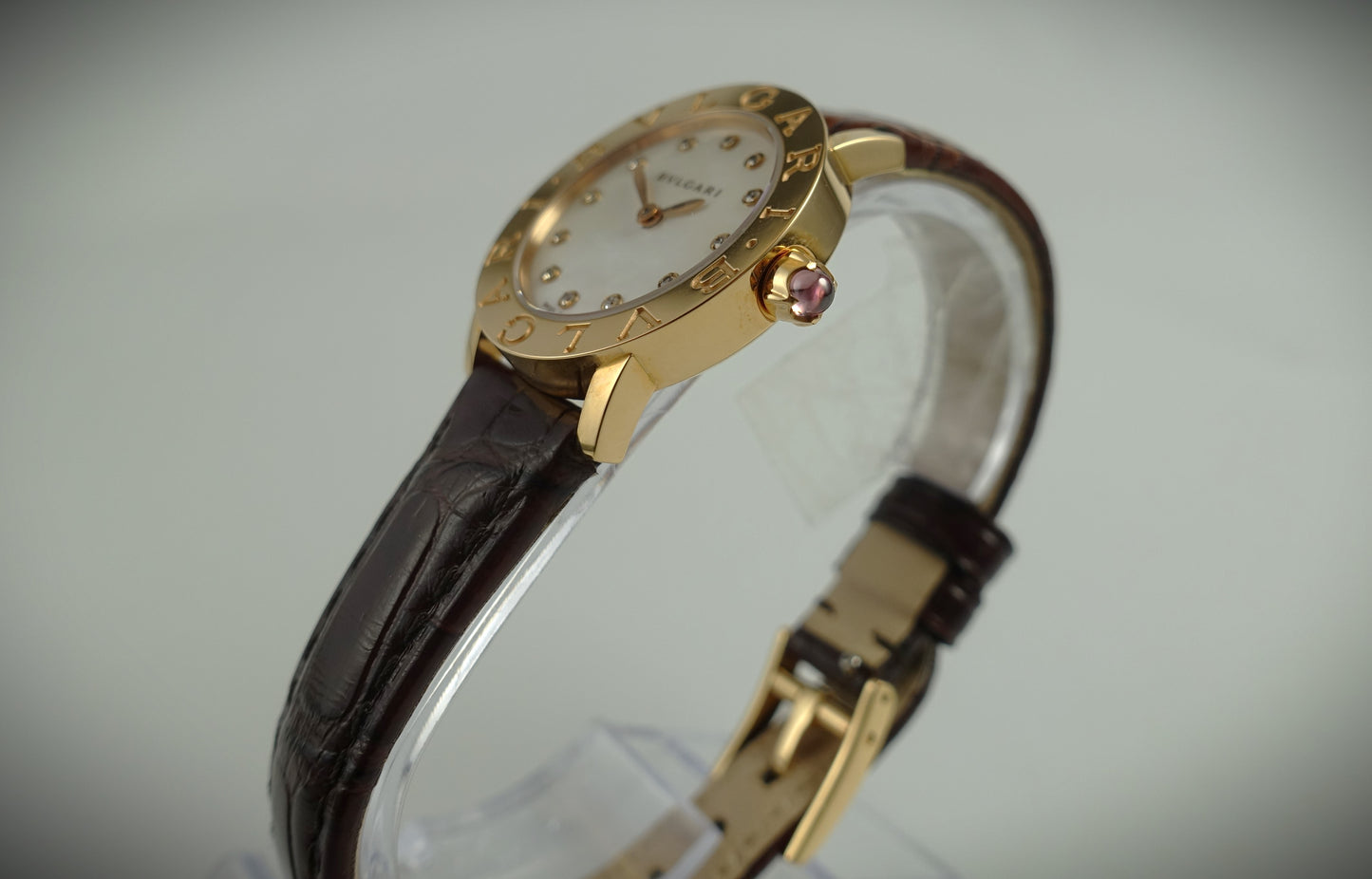 Bulgari Bvlgari Quarz Uhr Damen 26mm 750 Roségold Perlmutt Brillanten Ref.102751