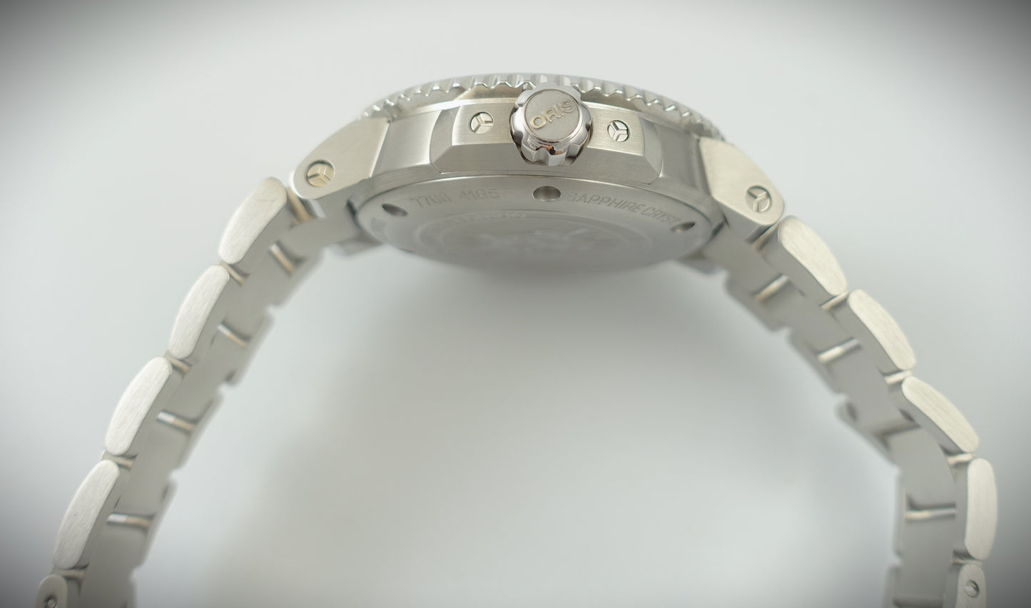 Oris Aquis Date Sun Wukong Limited Edition Ref. 01 733 7766 4185