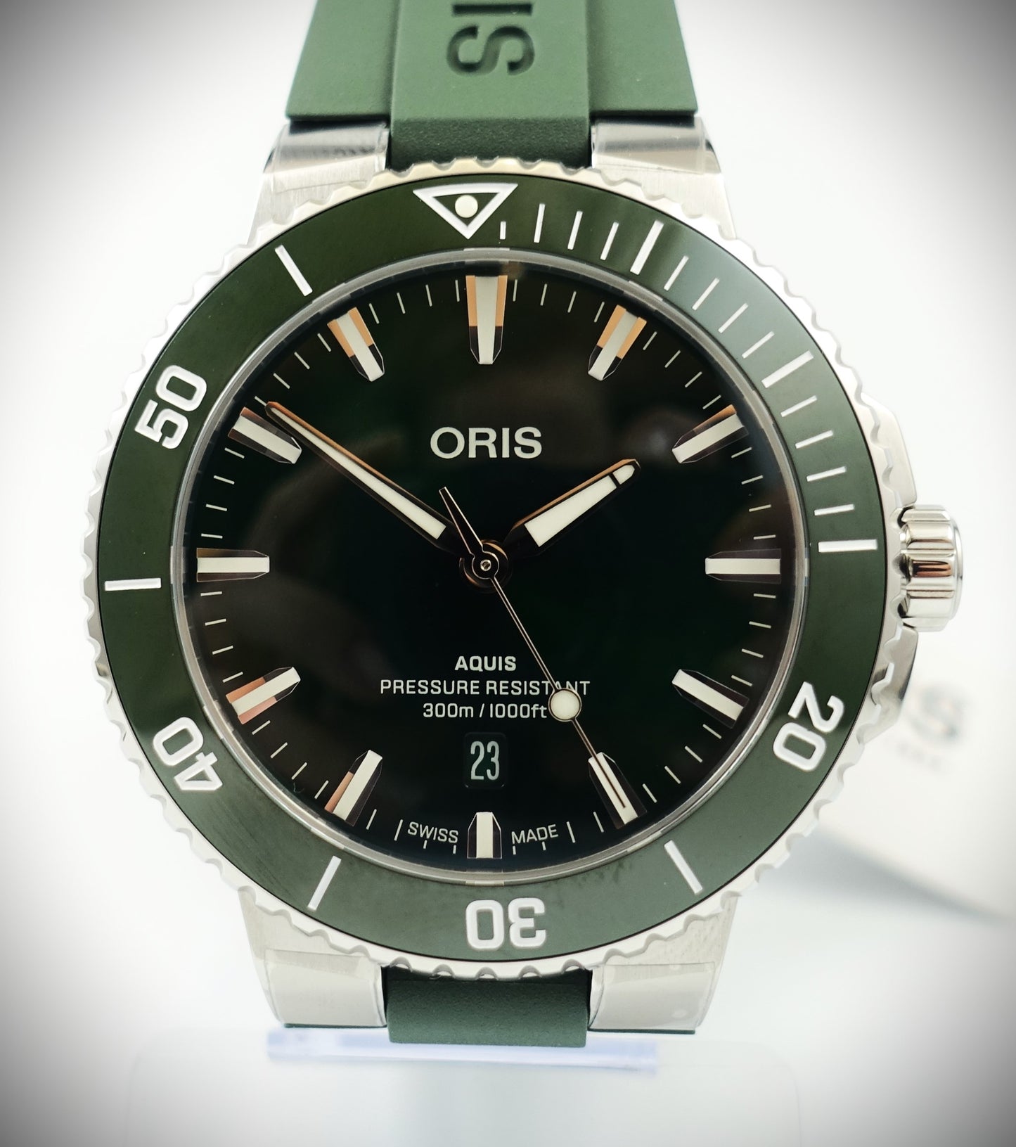 Oris Aquis Date 43,5mm grün Kautschuk Ref. 01 733 7789 4157