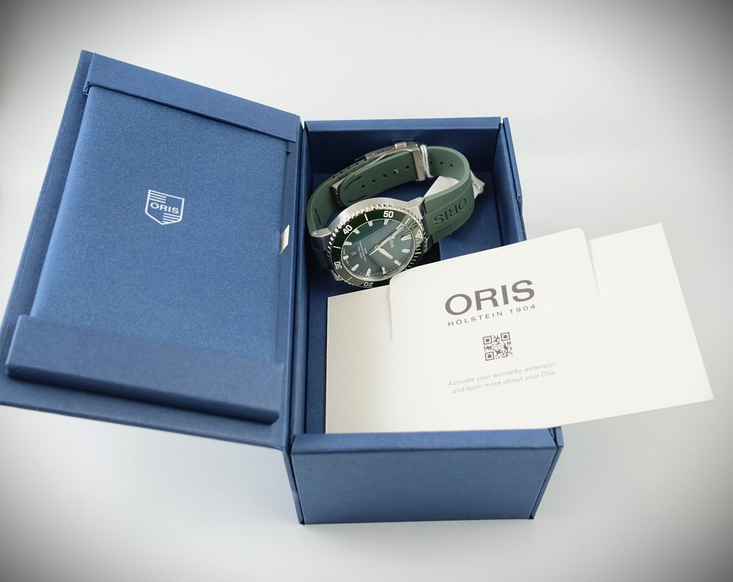 Oris Aquis Date 43,5mm grün Kautschuk Ref. 01 733 7789 4157