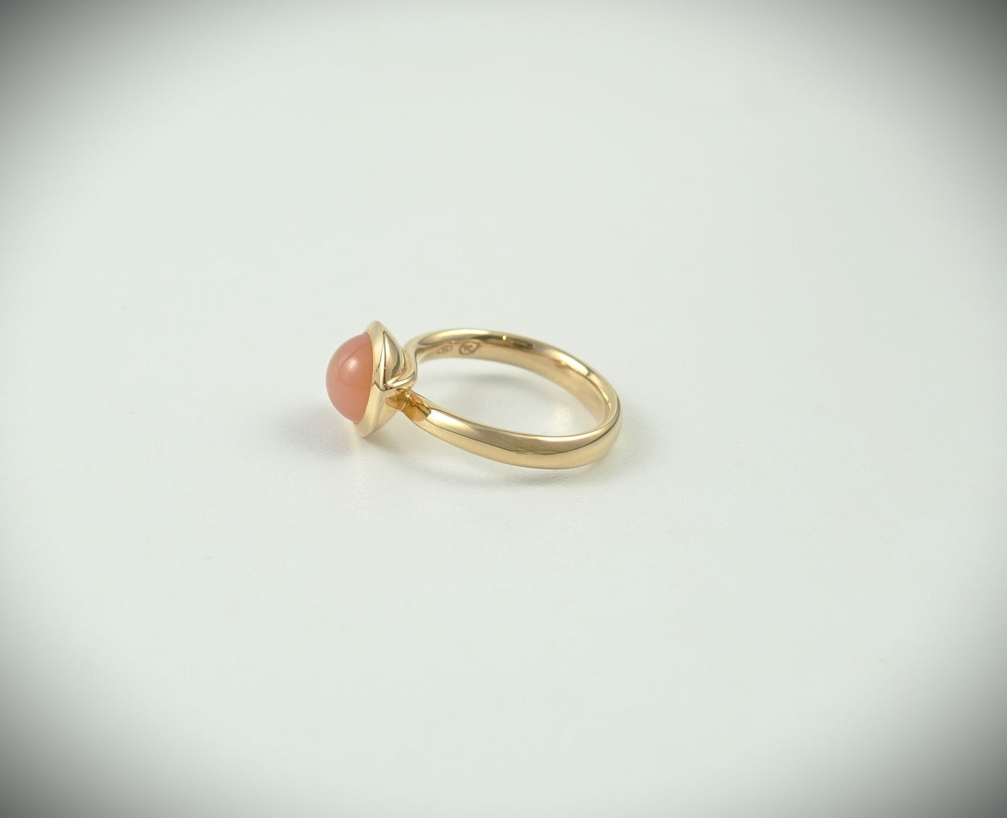 Tamara Comolli BOUTON Ring Small mit Mondstein 750 Roségold Ref. R-BOU-s-MoOr-rg